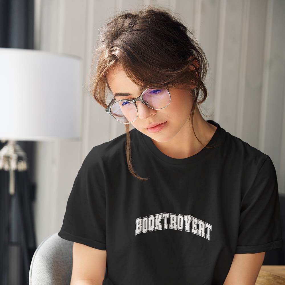 Booktrovert T-Shirt